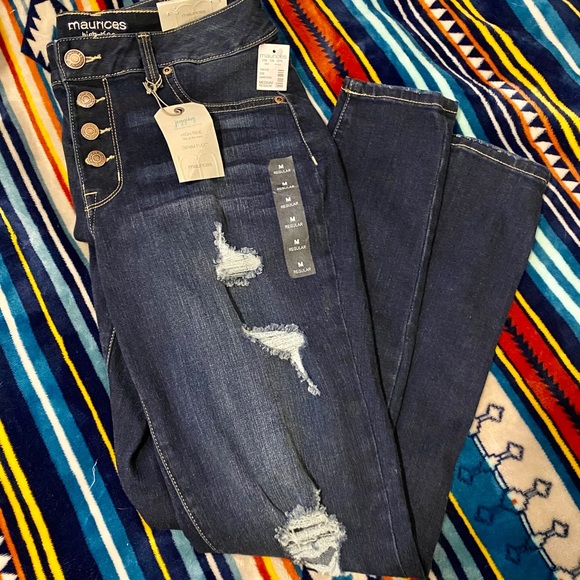 Maurices jeans - Picture 2 of 3